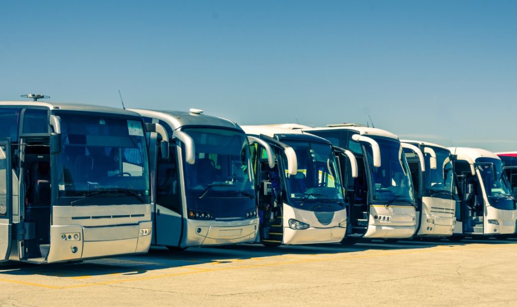 Tarif location bus 50 places avec chauffeur pour transport de groupes