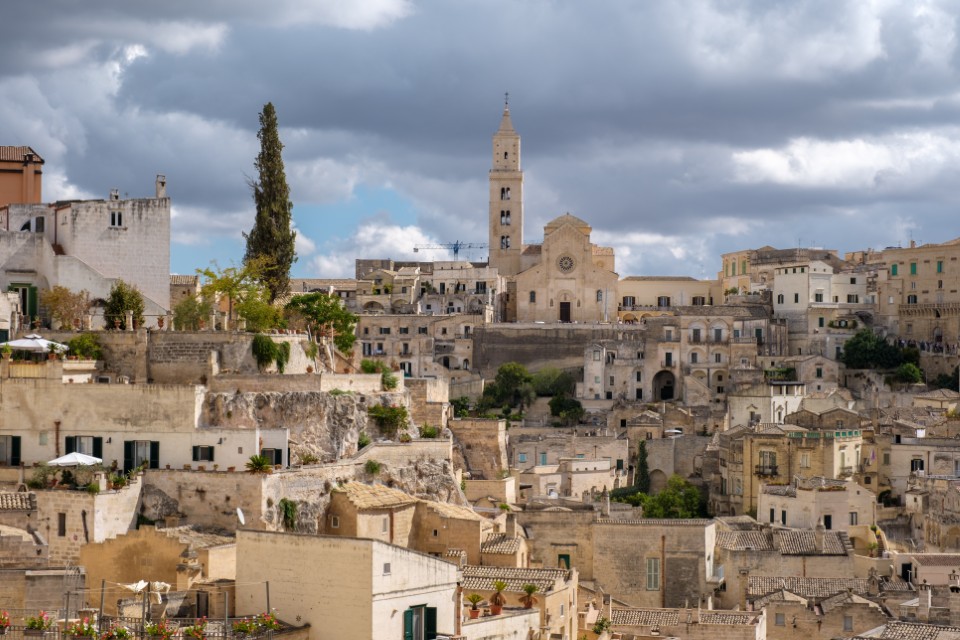 Vue panoramique de Matera dans les Pouilles, entre charme historique et zones à éviter